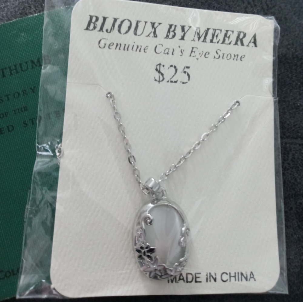 Cat's Eye necklace